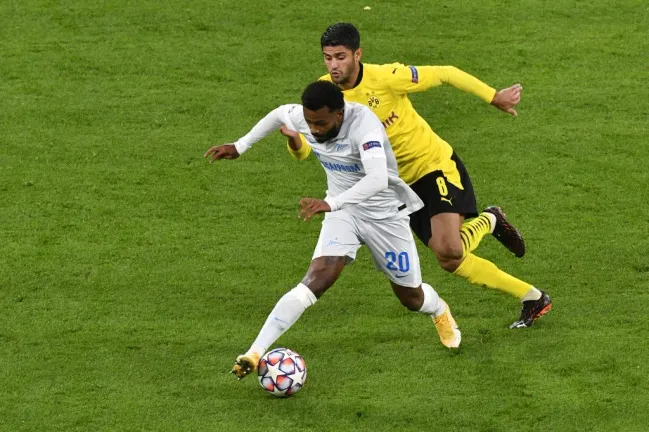 Wendel durante partida contra o Borussia Dortmund. (Photo by Martin Meissner – Pool/Getty Images)