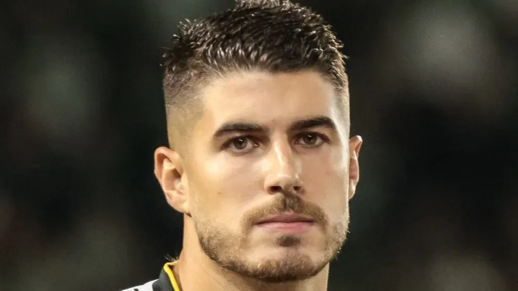 Corinthians acerta a contratação de Pedro Raul, que já tem data de estreia. Foto: Robson Mafra/AGIF