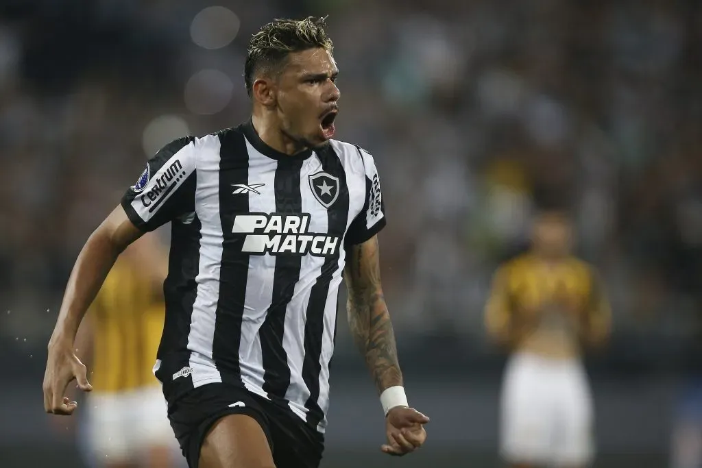 Tiquinho Soares voltou a balançar as redes (Foto: Wagner Meier/Getty Images)