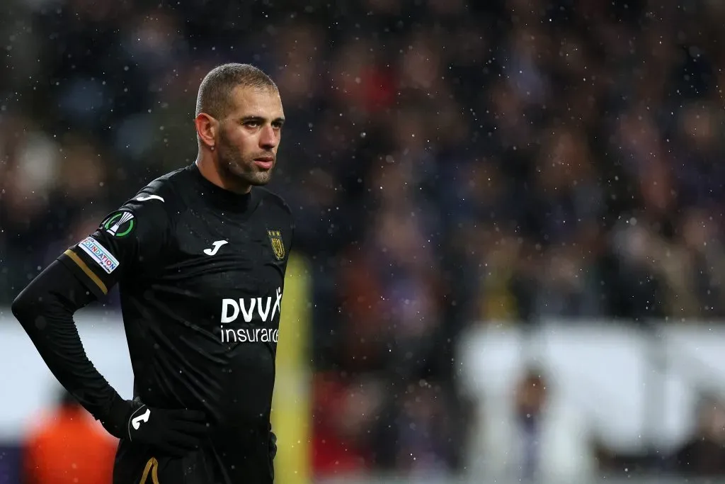 Atacante em ação pelo Anderlecht (Photo by Dean Mouhtaropoulos/Getty Images)