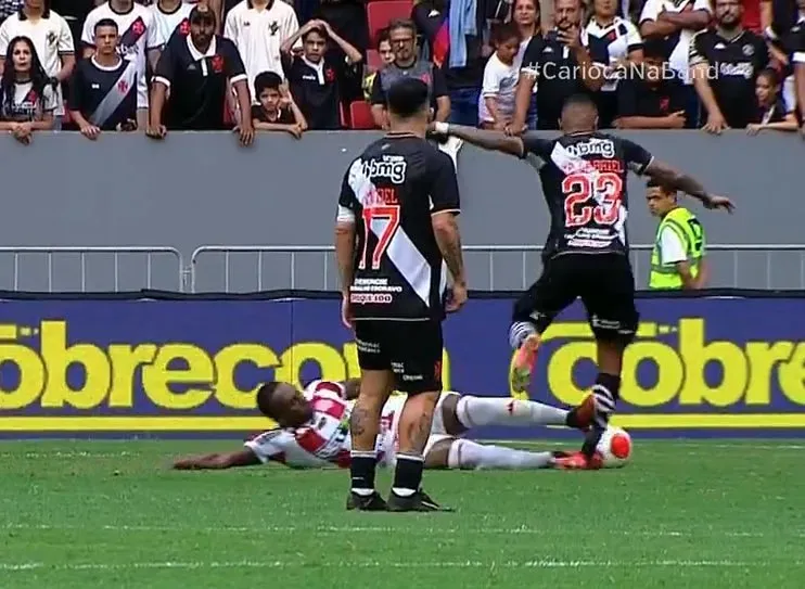 Lance de Bangu x Vasco, no Mané Garrincha. Foto: Reprodução