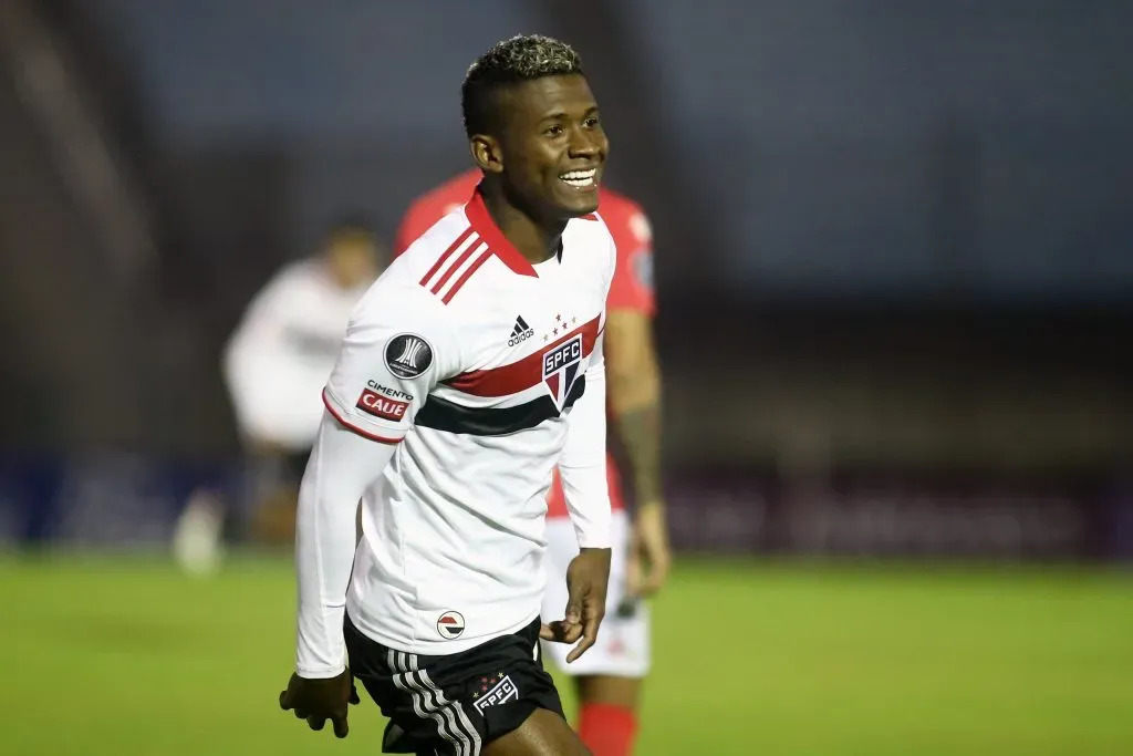 Orejuela celebrando gol pelo São Paulo. (Photo by Ernesto Ryan/Getty Images)