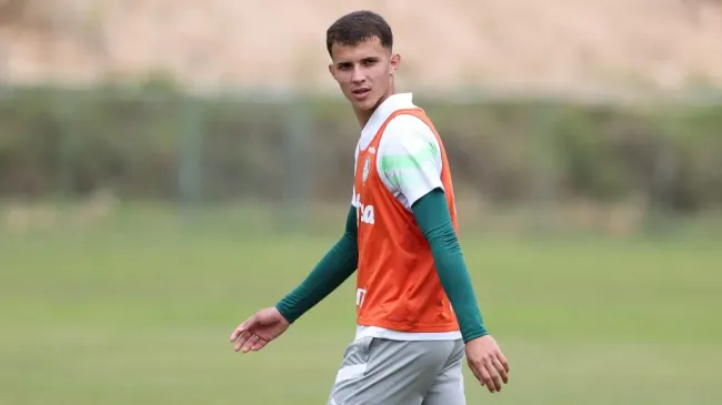 Os atletas Sub-20, durante treinamento no CT João Havelange, em Volta Redonda-RJ. Na foto: Léo, volante (Foto: Fabio Menotti/Palmeiras/by Canon)