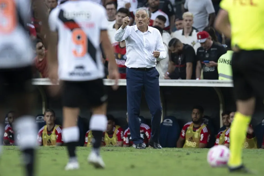 Tite tem o 1º clássico de 2024 pelo Flamengo. Foto: Jorge Rodrigues/AGIF