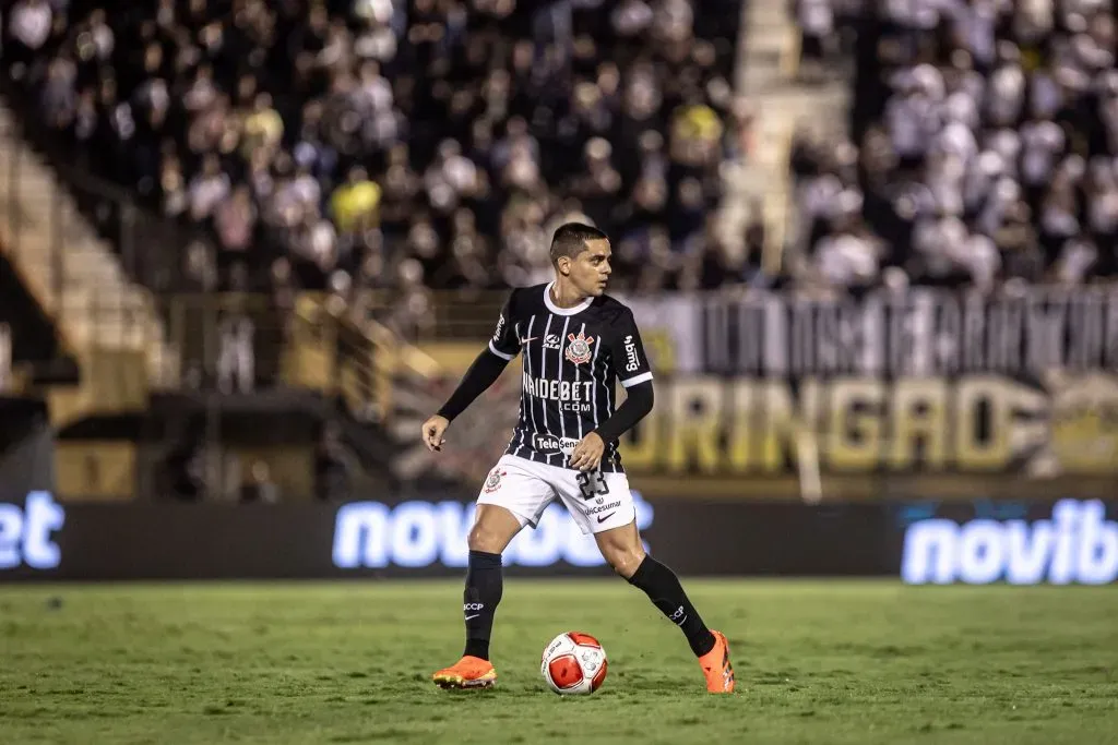 Fagner, do Corinthians (Foto: Leonardo Lima/AGIF