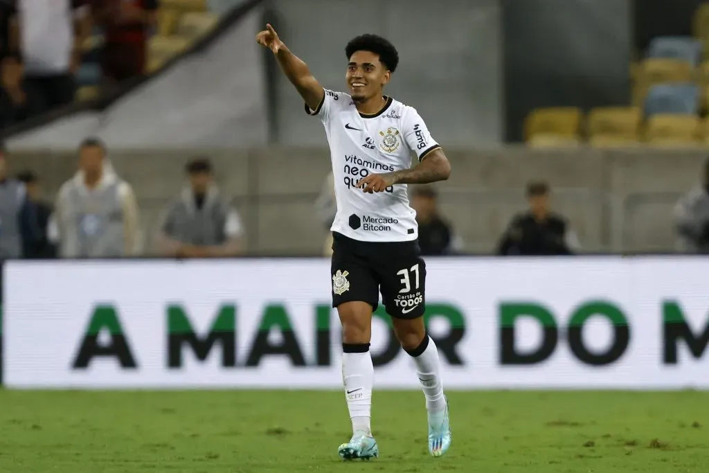 Du Queiroz celebrando gol pelo Corinthians. (Photo by Wagner Meier/Getty Images)