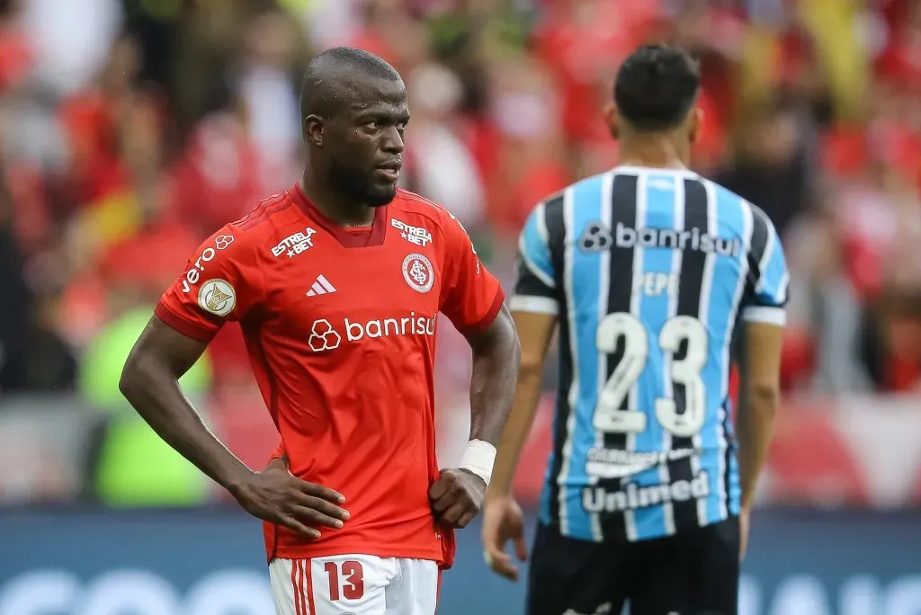 Atacante no clássico diante do Grêmio (Photo by Pedro H. Tesch/Getty Images)