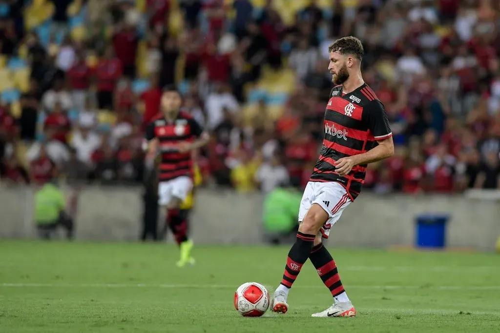 Léo Pereira vive grande fase. Foto: Thiago Ribeiro/AGIF