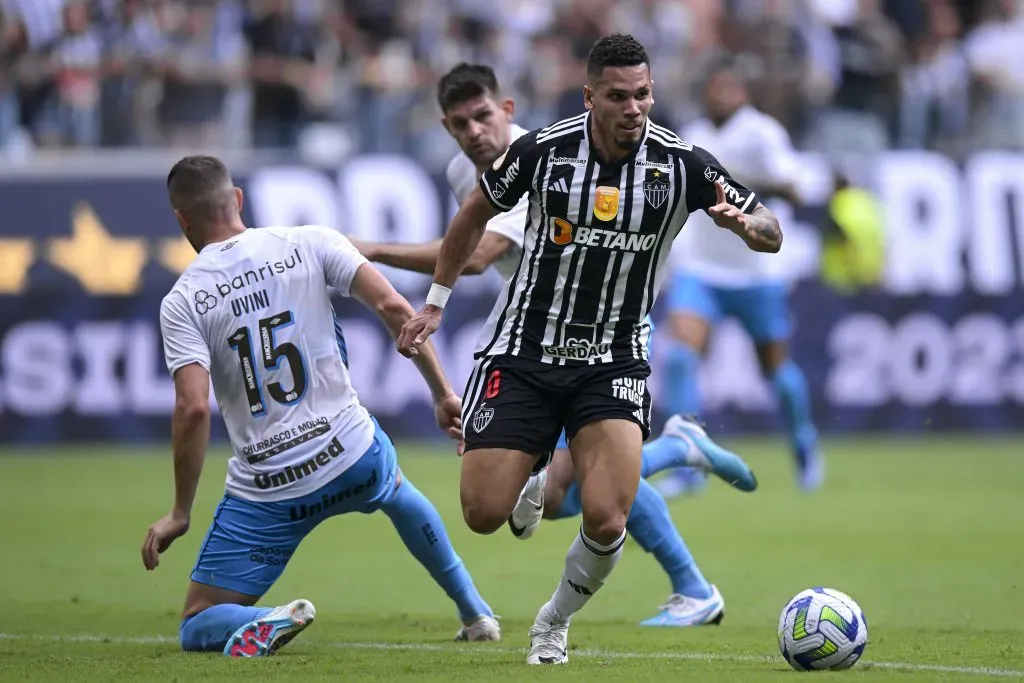 Paulinho em ação pelo Grêmio. (Photo by Pedro Vilela/Getty Images)