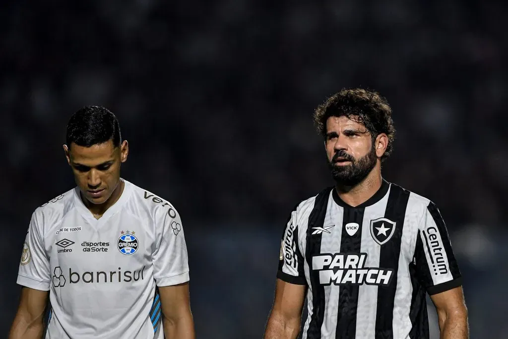 Diego Costa é do Grêmio. Foto: Thiago Ribeiro/AGIF