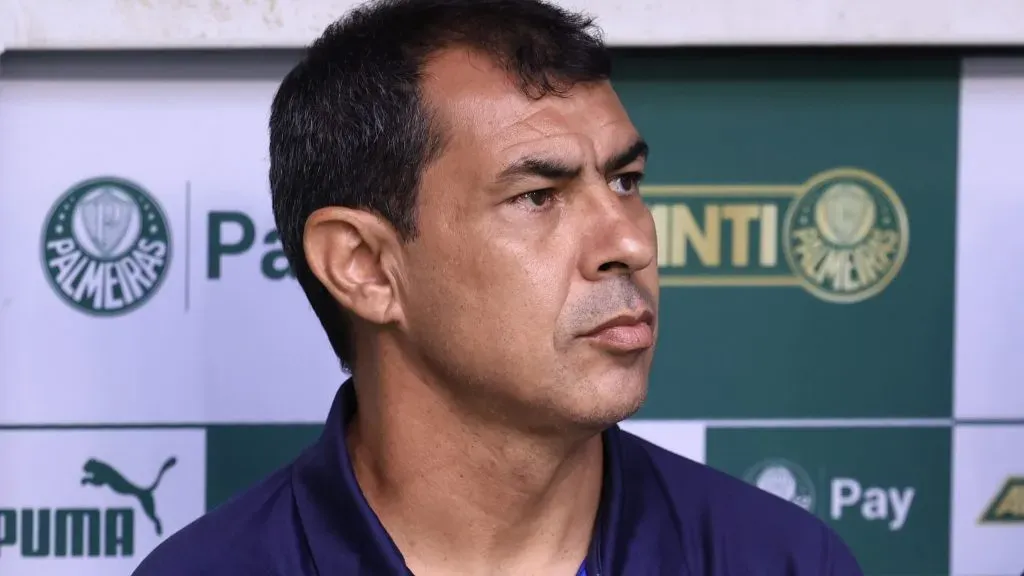 Carille assumiu responsabilidade pela atuação ruim do jogador (Foto: Marcello Zambrana/AGIF)