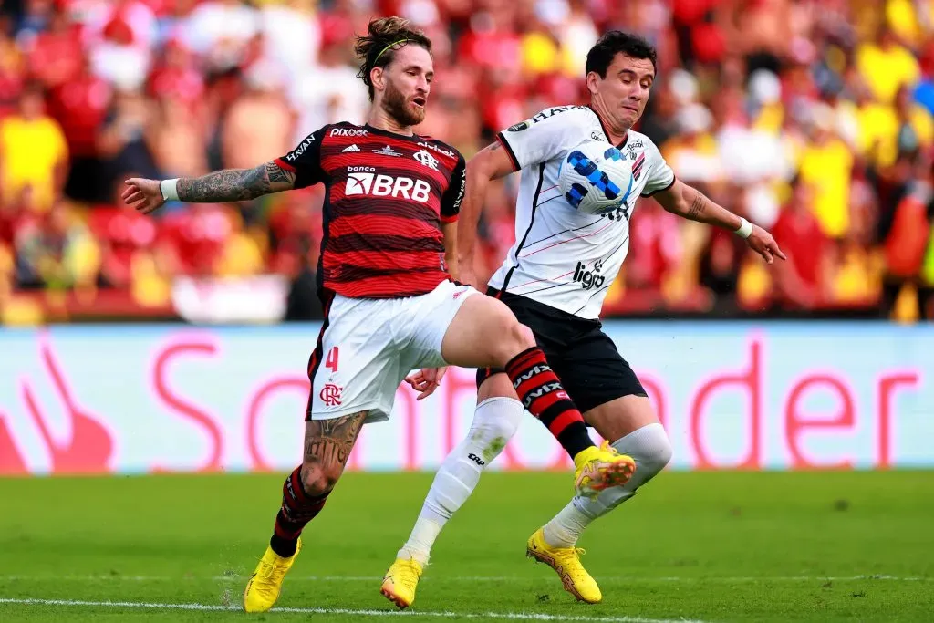 Pablo em ação contra o Flamengo. (Photo by Hector Vivas/Getty Images)