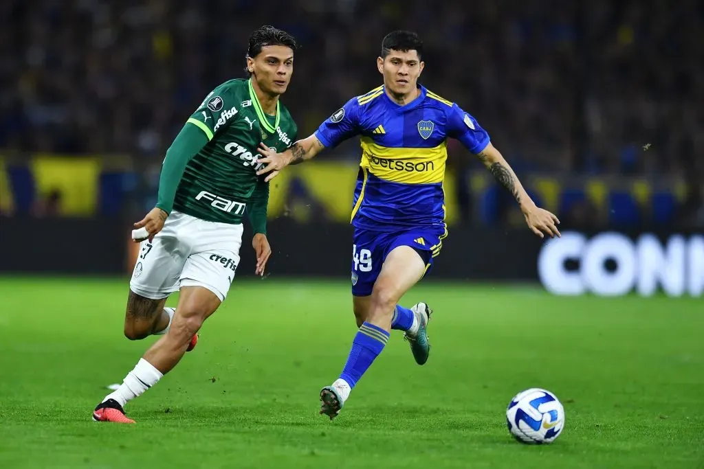Jorman Campuzano em ação contra o Palmeiras. (Photo by Marcelo Endelli/Getty Images)