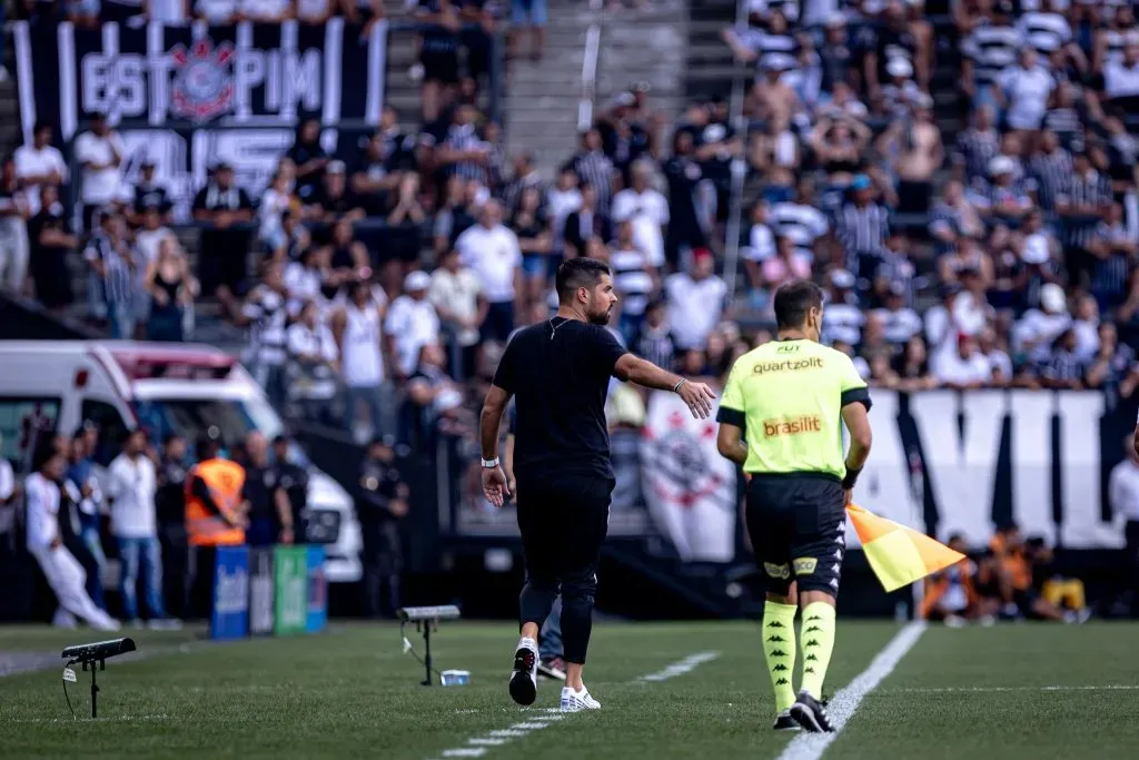 António quer mais reforços. Foto: Leonardo Lima/AGIF