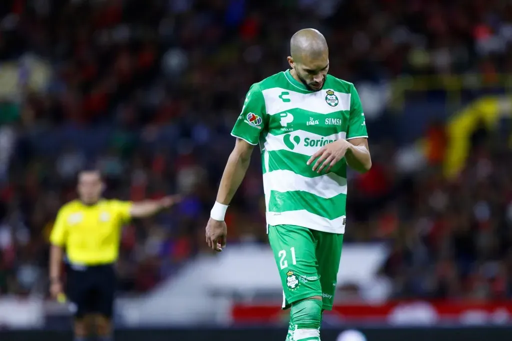 Dória em ação pelo Santos Laguna. (Photo by Leopoldo Smith/Getty Images)