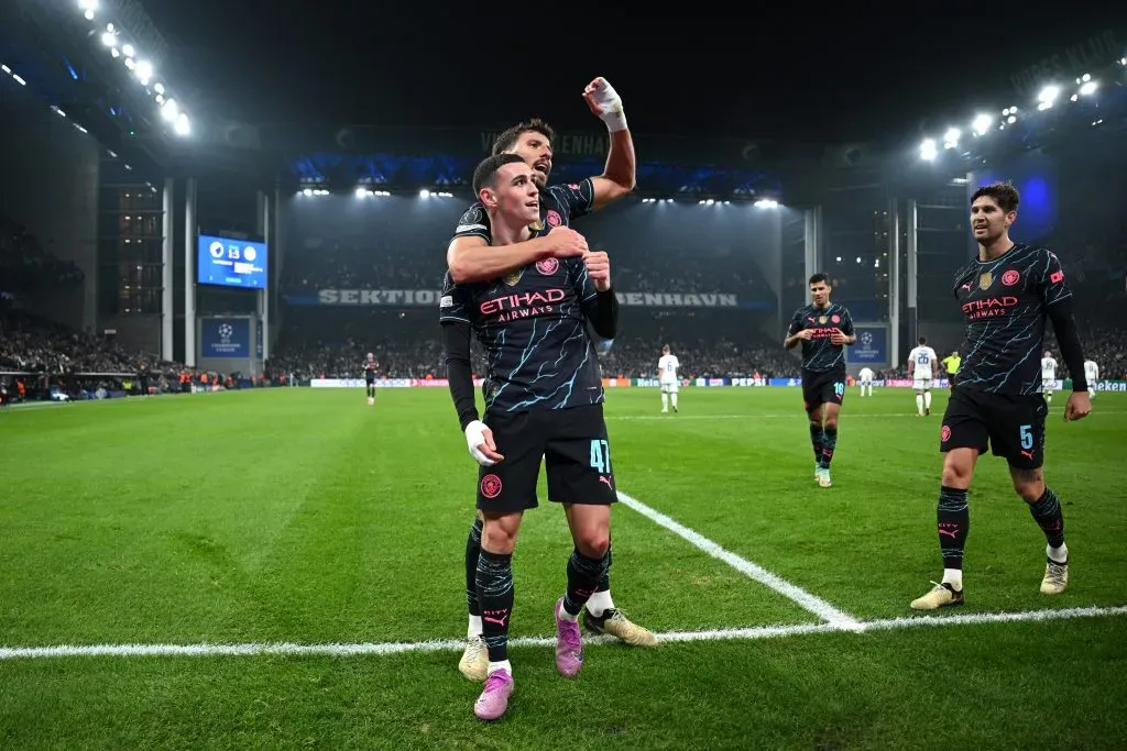 Phil Foden comemora gol do City pela Liga dos Campeões (Foto: Justin Setterfield/Getty Images)