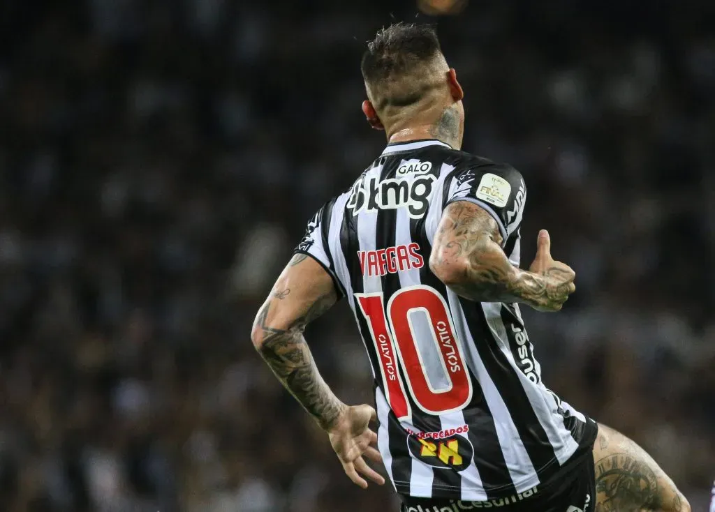 Chileno é ídolo do clube mineiro. Foto: Fernando Moreno/AGIF