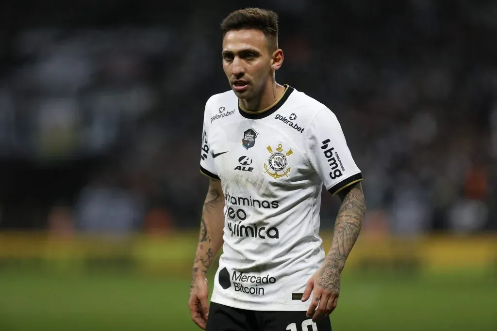 Gustavo em ação pelo Corinthians (Photo by Ricardo Moreira/Getty Images)