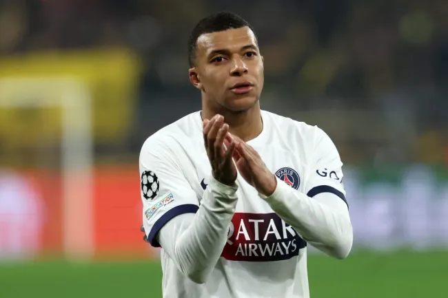 Mbappé em ação pelo PSG (Photo by Alex Grimm/Getty Images)