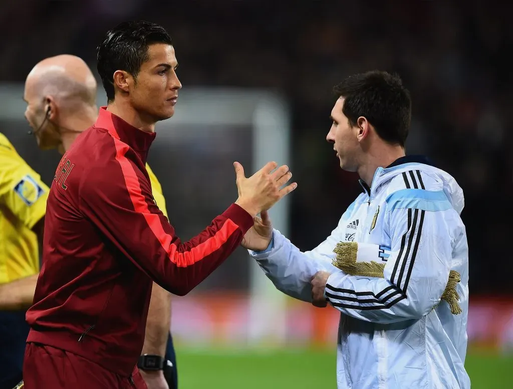 Cristiano Ronaldo e Messi . (Photo by Laurence Griffiths/Getty Images)