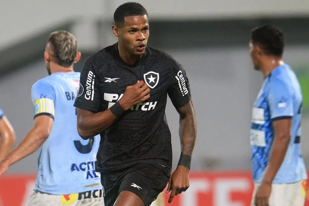 Junior Santos marcou o gol do Glorioso na altitude (Foto: Vitor Silva/Botafogo/Divulgação)