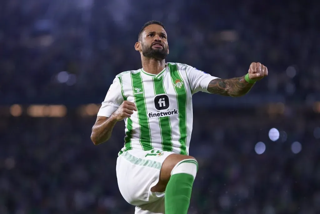 Willian José em ação pelo Betis (Photo by Fran Santiago/Getty Images)