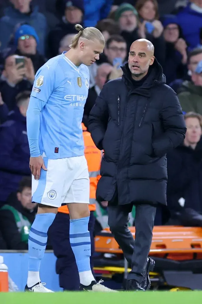 Guardiola ao lado de Haaland no Manchester City. Foto: Alex Livesey/Getty Images