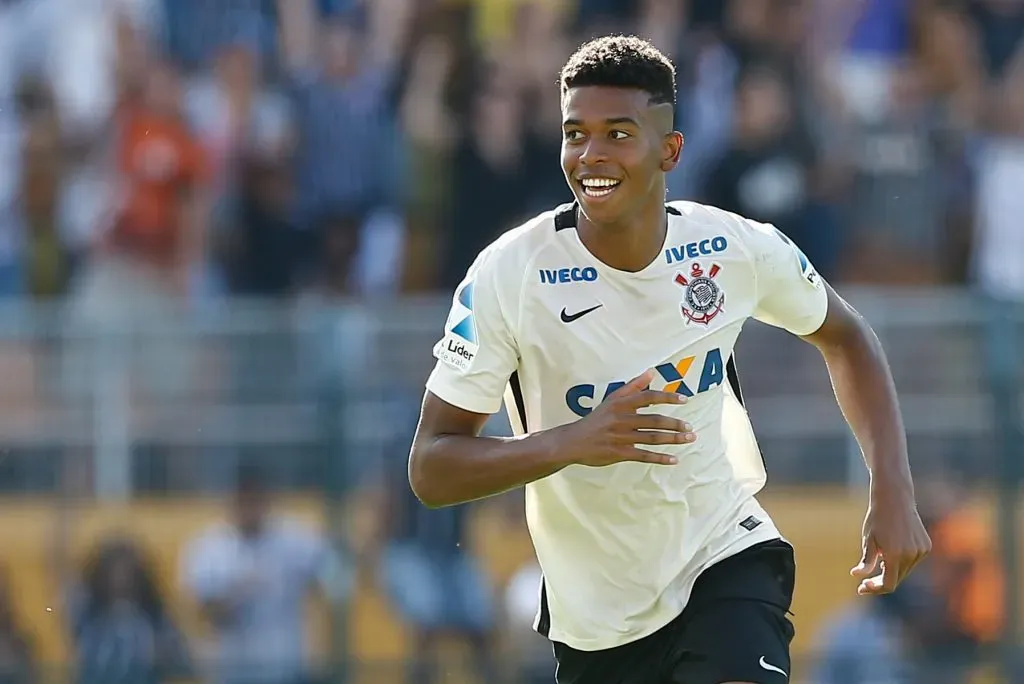 Carlinhos atuando pelo Corinthians na Copinha. Foto: Marcello Zambrana/AGIF