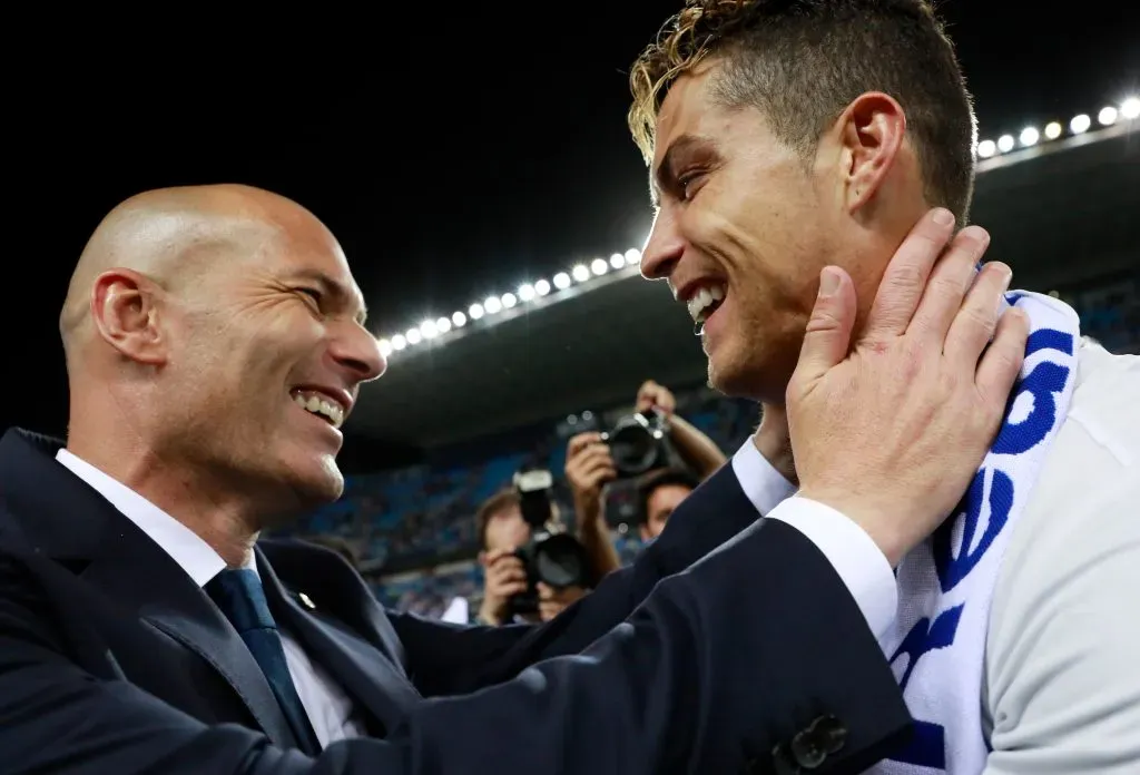 Zinédine Zidane e Cristiano Ronaldo.  (Photo by Gonzalo Arroyo Moreno/Getty Images)