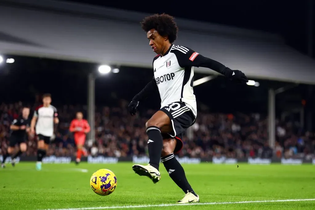 Willian em ação pelo Fulham. (Photo by Bryn Lennon/Getty Images)