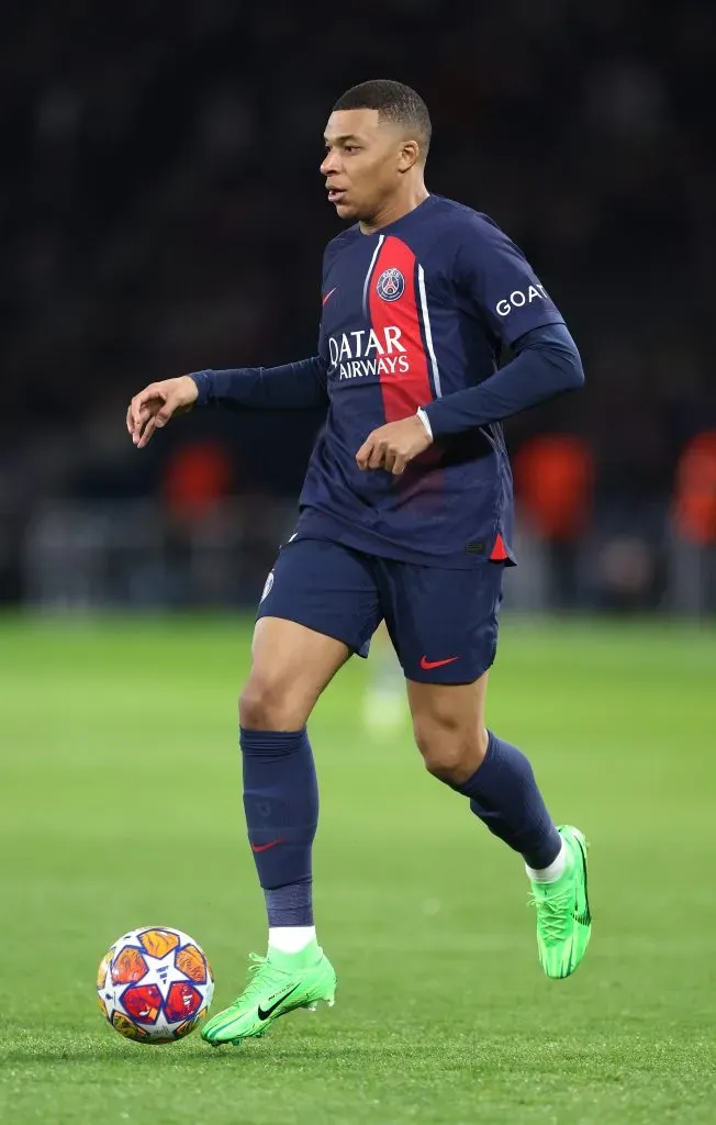 Mbappé em ação no Paris Saint-Germain. Foto: Alex Pantling/Getty Images