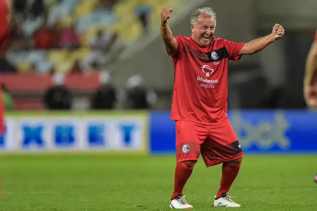 Zico durante partida contra o Time das Estrelas pela partida beneficente Foto: Thiago Ribeiro/AGIF