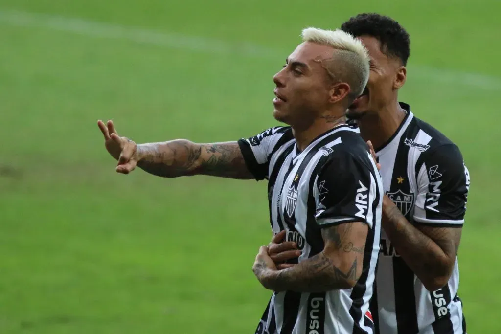 Vargas se aproxima do FEC. Foto: Fernando Moreno/AGIF