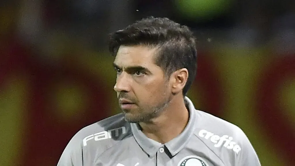 Abel Ferreira é xingado por dirigente do SPFC. Foto: Gabriel Aponte/Getty Images