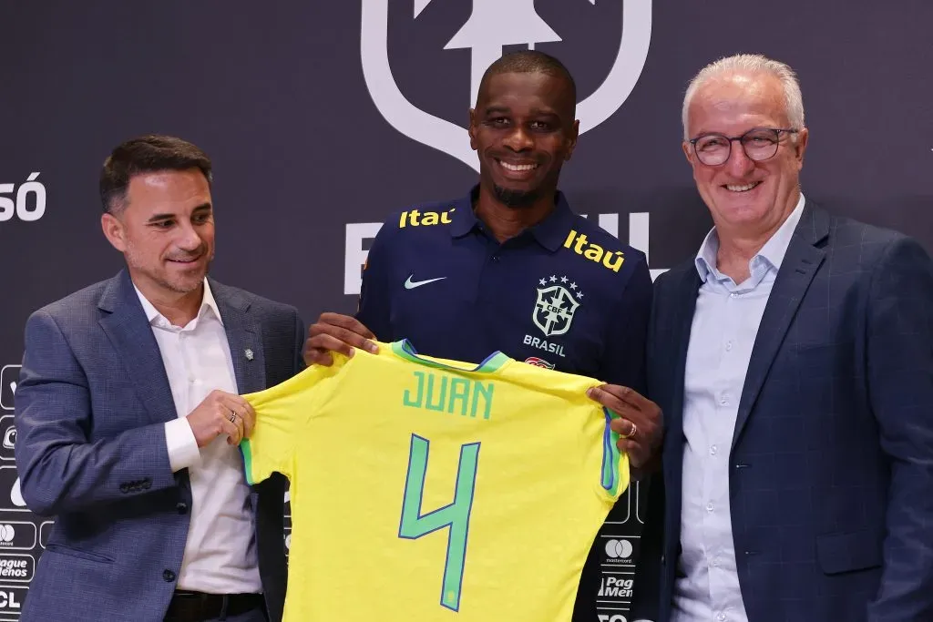 Juan é apresentado na CBF. Foto: Wagner Meier/Getty Images