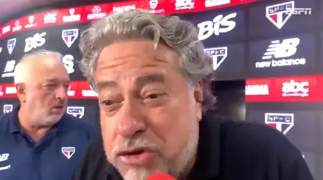 Carlos Belmonte (à esquerda) e Julio Casares, do São Paulo | Foto: Reprodução/ESPN