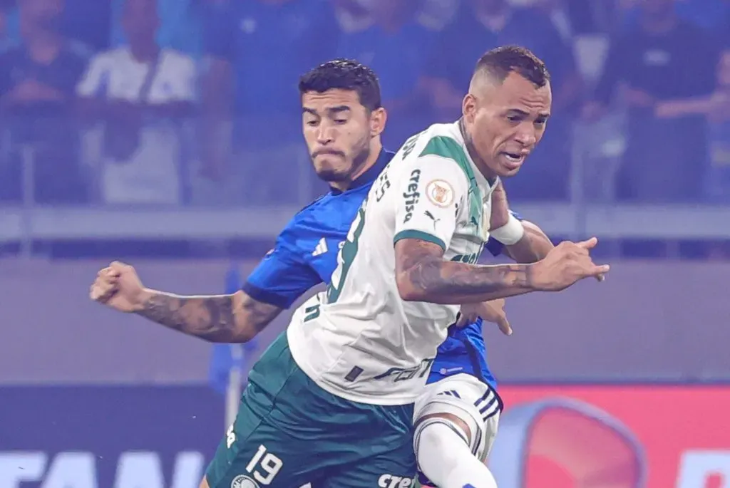 Lopes em ação pelo Verdão vs Cruzeiro. Foto: Gilson Lobo/AGIF