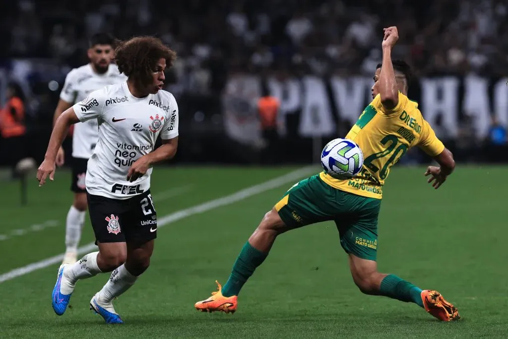 Rikelme vs Corinthians. Foto: Ettore Chiereguini/AGIF