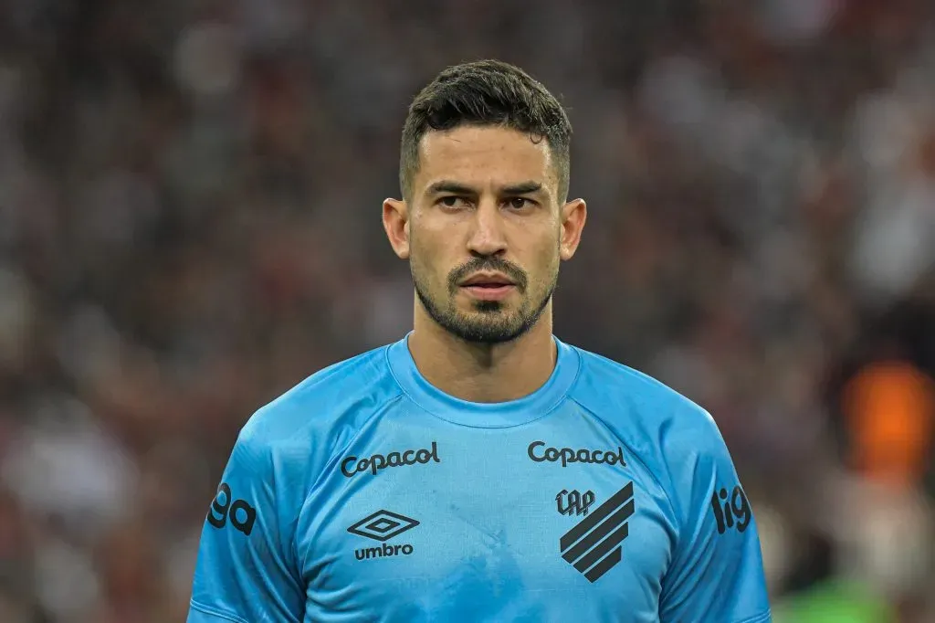 Grêmio analisa Pedro Henrique. Foto: Thiago Ribeiro/AGIF