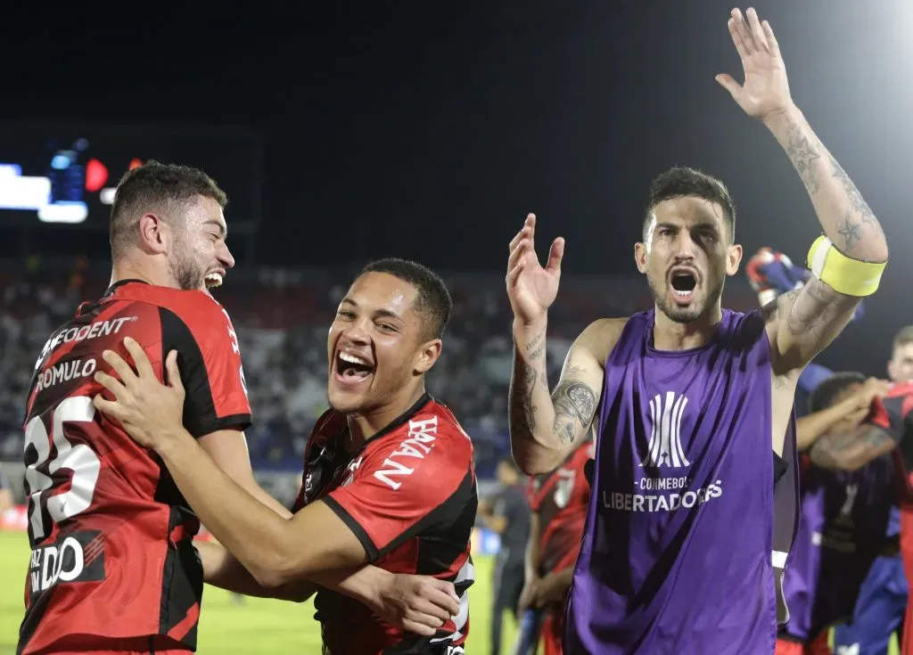 Pedro Henrique foi finalista da Libertadores sendo titular pelo Athletico Paranaense. Foto: Christian Alvarenga/Getty Images