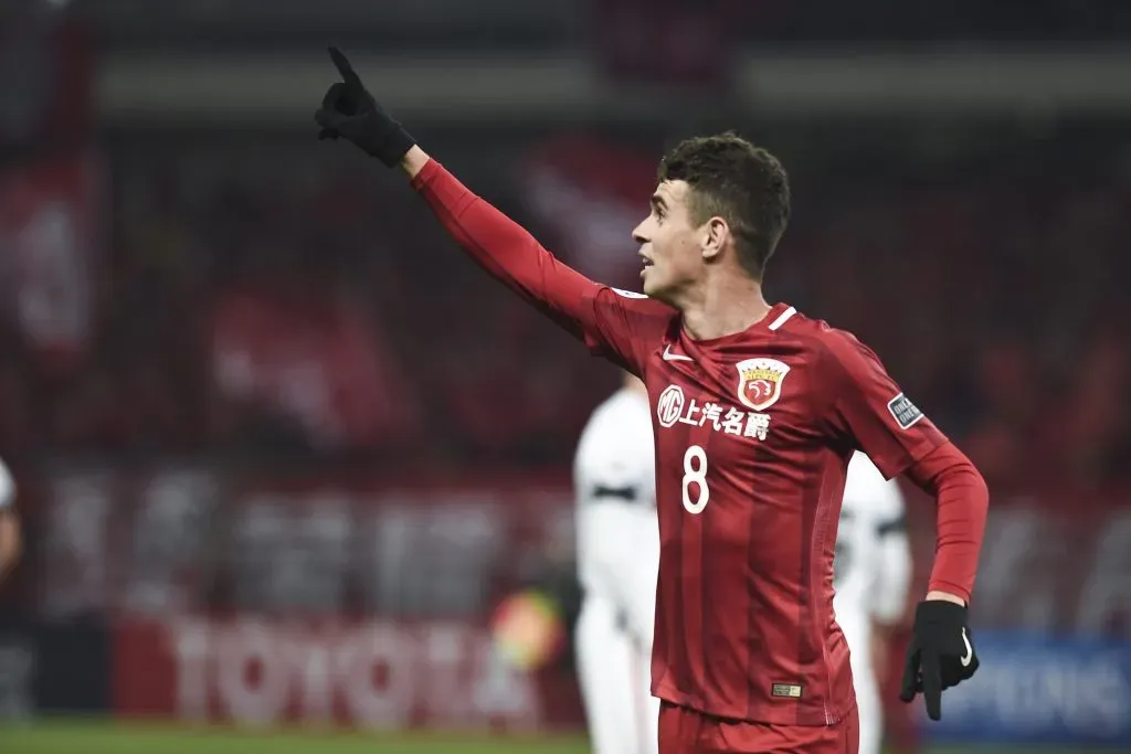 Oscar celebrando gol pelo Shanghai SIPG. (Photo by Visual China/Getty Images)