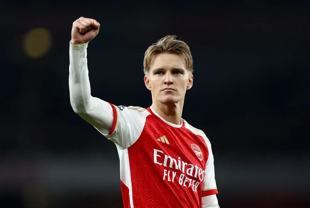 Odegaard comemorando gol pelo Arsenal. Foto: Richard Heathcote/Getty Images