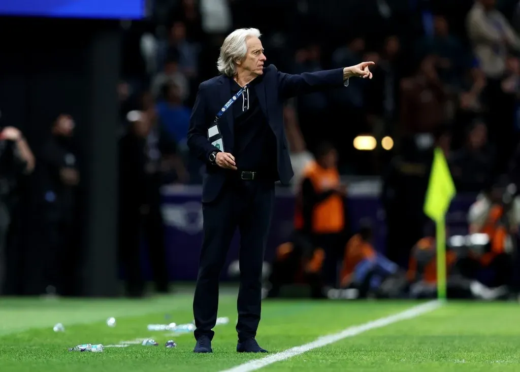 Jorge Jesus faz história. Foto: Yasser Bakhsh/Getty Images