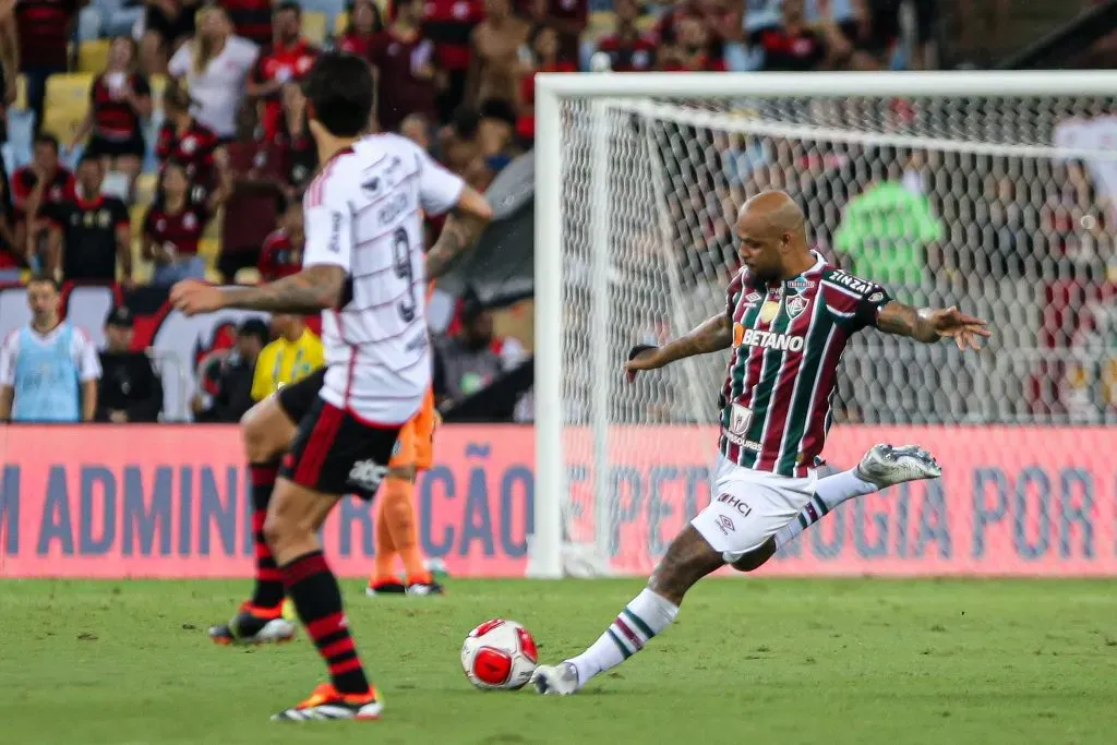 Lance envolvendo Felipe Melo e Pedro gerou polêmica (Foto: Marcelo Gonçalves/Fluminense/Divulgação)