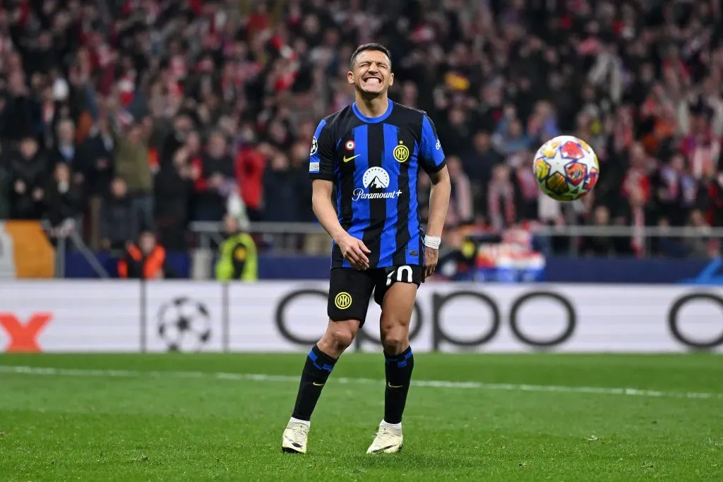 Sánchez perde pênalti comprometedor. Foto: David Ramos/Getty Images