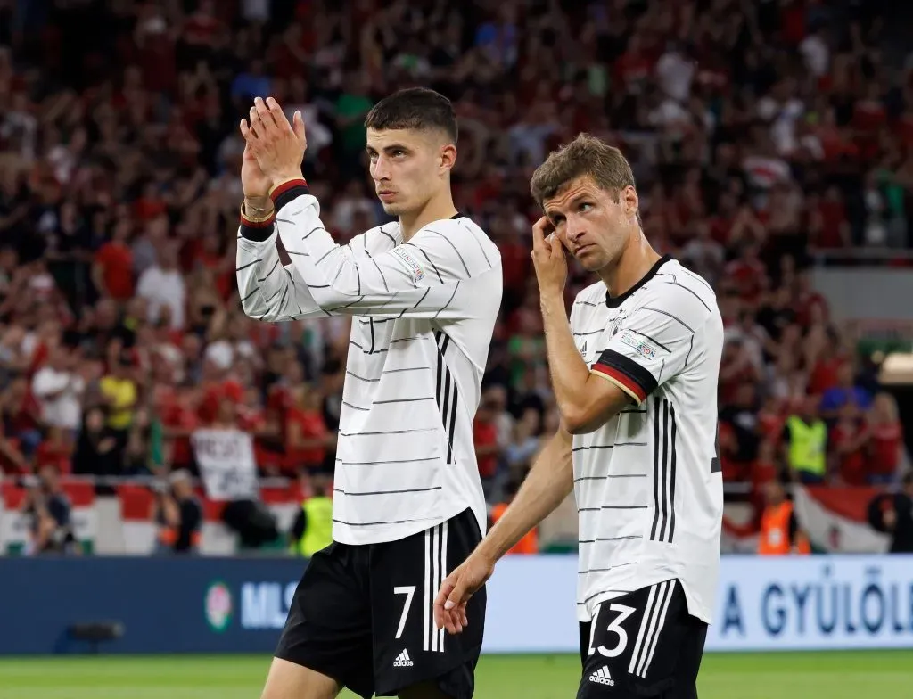 Kai Haverts e Thomas Müller pela seleção da Alemanha