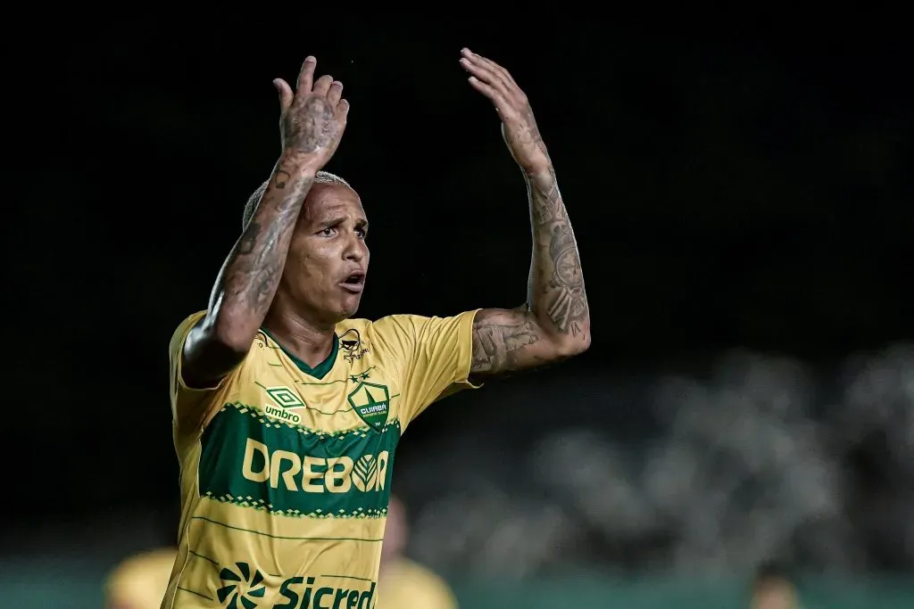 Jogador tem contrato até dezembro. Foto: Thiago Ribeiro/AGIF