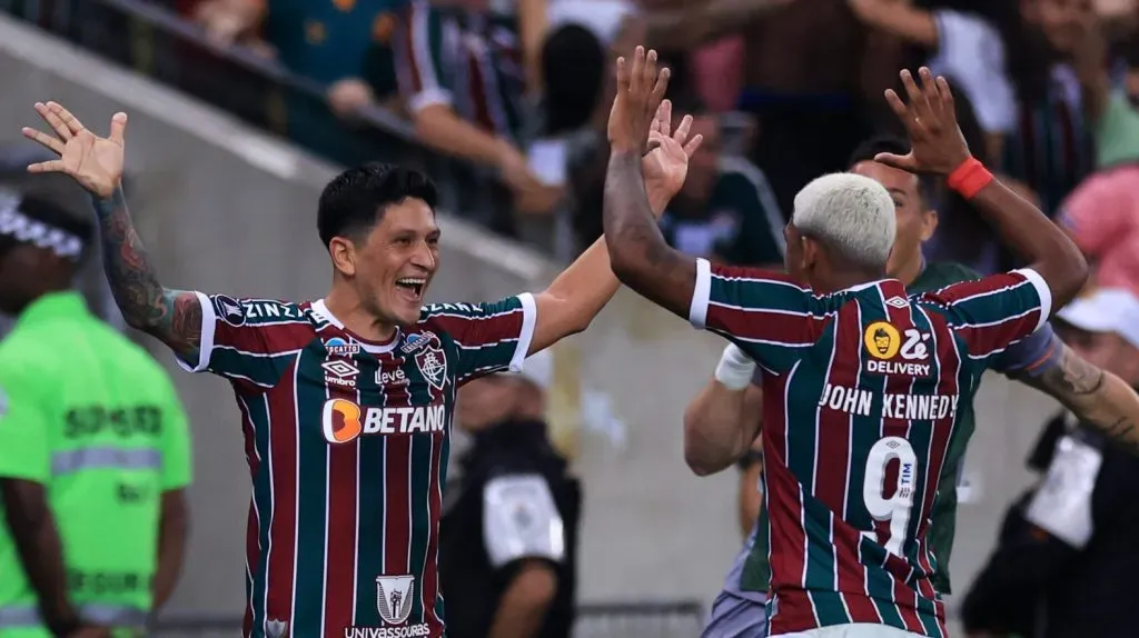John Kennedy em ação pelo Fluminense ao lado de Germán Cano. Foto: Buda Mendes/Getty Images