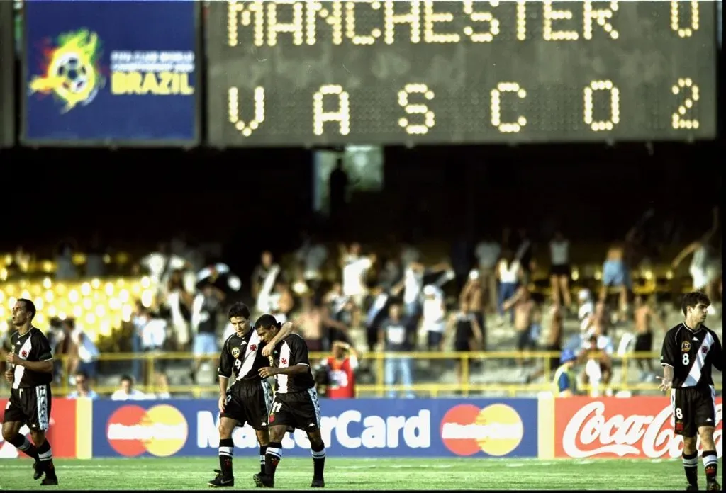 Romário nos tempos de Vasco. Na ocasião, o United perdeu para o clube carioca. Foto: Shaun Botterill /Allsport