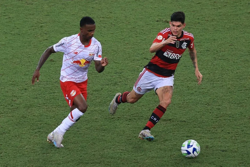 Atacante enfrentando o Flamengo (Photo by Buda Mendes/Getty Images)